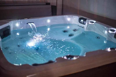 Ferienwohnung mit Pool und Whirlpool
