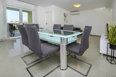 Ferienwohnung mit Klimaanlage und Meerblick