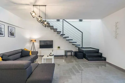 Villa mit Pool und Klimaanlage