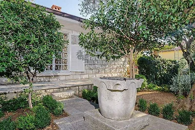 Gemütliches Ferienhaus Marko in Orebić mit Ga