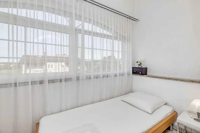 Ferienwohnung mit Klimaanlage und Balkon