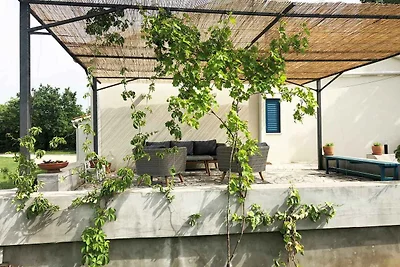 Villa mit Pool und Klimaanlage