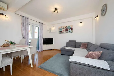 Ferienwohnung mit Klimaanlage und Meerblick