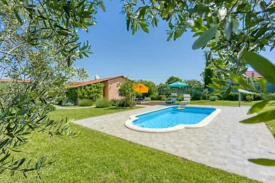 Ferienhaus mit Pool
