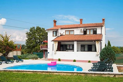 Appartamento Vacanza con famiglia Šajini