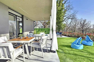 Villa mit Klimaanlage und Pool