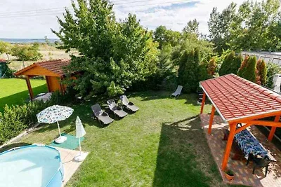 Ferienhaus mit Pool und Internet