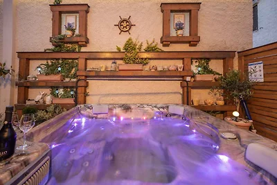Villa mit Meerblick und eigenem Whirlpool