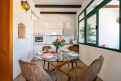 Traditionelle dalmatinische Steinvilla mit Po