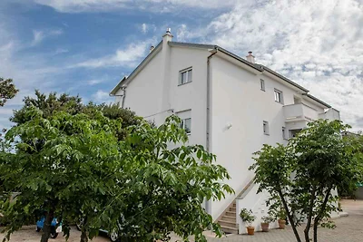 Schönes Apartment für 2 Gäste mit Terrasse