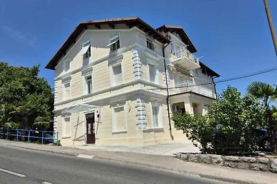 Ferienwohnung in charmanter Altbauvilla im Ze