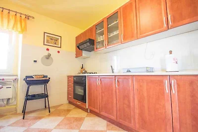 Ferienwohnung Lovely Apartment Bencic with Ba