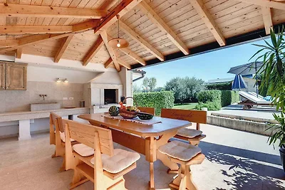 Villa mit Pool, Sauna und Jacuzzi