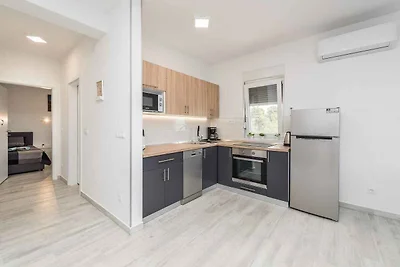 Ferienwohnung mit Klimaanlage und Balkon