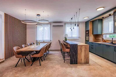 Villa Mit einem schönen Pool