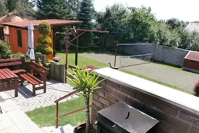 Ferienhaus mit Schwimmbad, Trampolin, Minigol