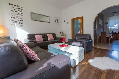 Ferienhaus im Zentrum mit Balkon