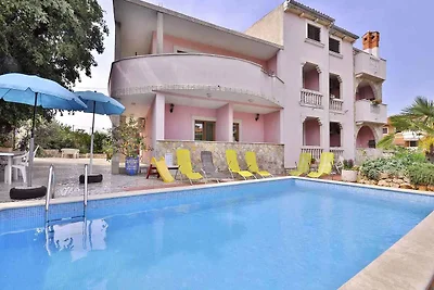 Ferienwohnung in Strandnähe mit Pool