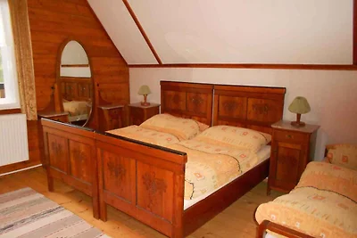Ferienhaus mit Kaminofen in ruhiger Umgebung
