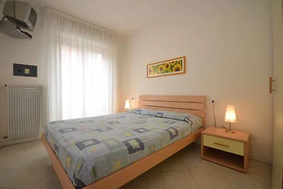 Ferienwohnung mit Klimaanlage und Balkon