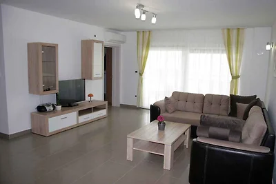 Ferienwohnung mit Balkon und Klimaanlage