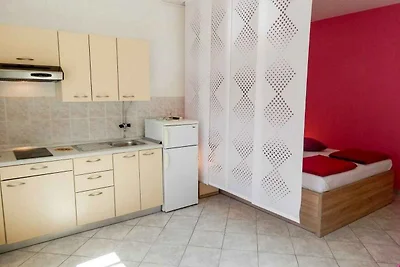 Studio mit Klimaanlage und Terrasse