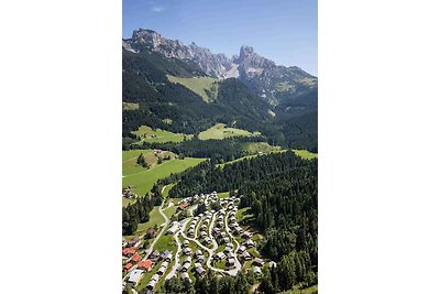 Ferienhaus mit Hallenbad, WLAN und Parkplatz