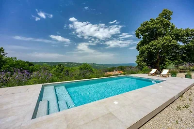 Eleganz, Komfort, moderne Details und Traditi