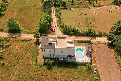 Ferienhaus mit Sauna, Pool und Grill