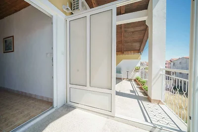 Ferienwohnung mit Balkon und Klimaanlage