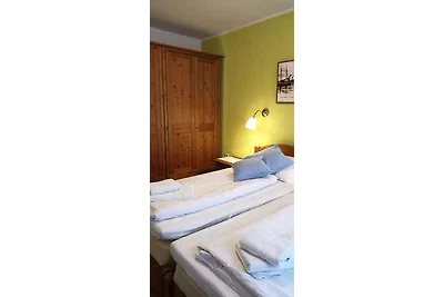 Ferienwohnung geräumig, gemütliche und nah am