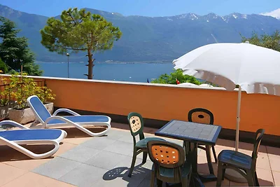 Ferienwohnung mit Seeblick und Pool