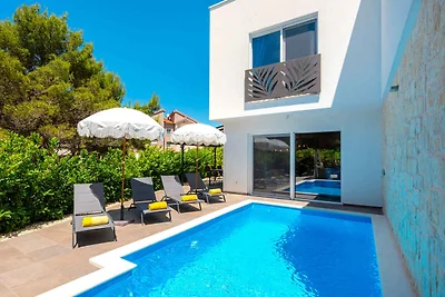 Srima Beach House – Komfortable Villa mit pri