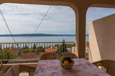 Ferienwohnung mit Pool und Meerblick