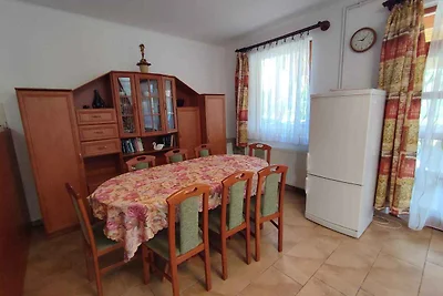 Ferienhaus mit Pool, Internet und Klimaanlage