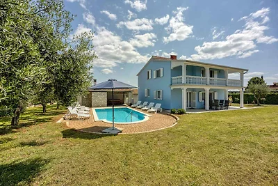 Villa mit privatem Pool und Garten