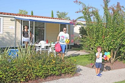 Mobilehome mit Garten und Klimaanlage