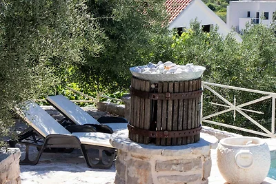 Charmantes rustikales Steinhaus in Orebić auf