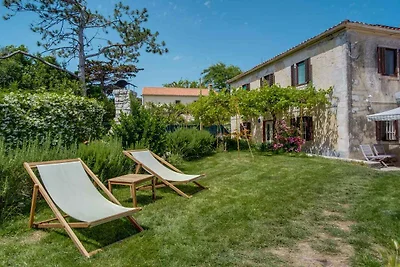 Villa mit Klimaanlage und Pool