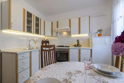 Ferienwohnung mit Balkon und Klimaanlage