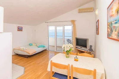 Apartment mit einem Schlafzimmer, Balkon und 