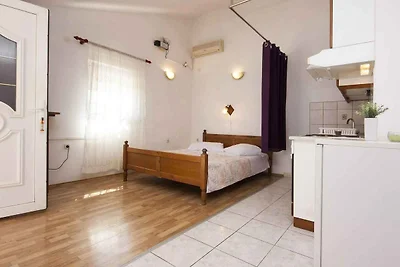 Studio-Apartment, nur 150 m vom nächsten schö