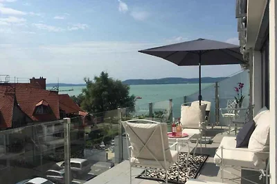 Ferienwohnung mit eigener Strand und Seeblick