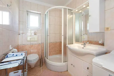 Ferienwohnung mit Balkon, Klima und Internet