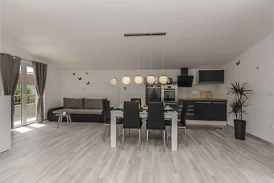 Ferienwohnung mit Balkon und Klimaanlage