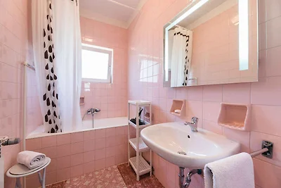 Ferienwohnung mit Terrasse und Meerblick