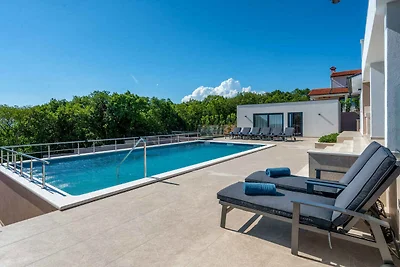 Villa mit Klimaanlage und Pool