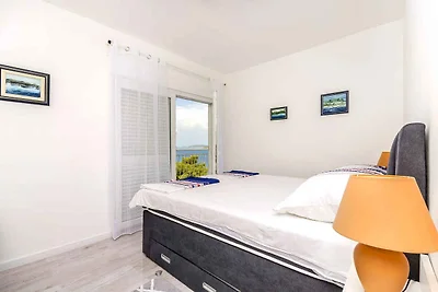 Ferienwohnung mit Terrasse, Klimaanlage und
