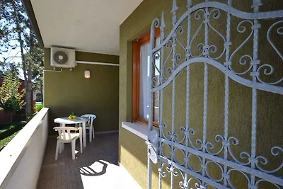 Ferienwohnung mit Klimaanlage und Balkon