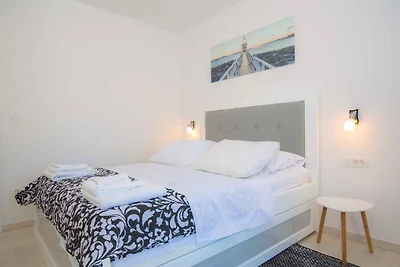 Ferienwohnung mit Klimaanlage direkt an der
